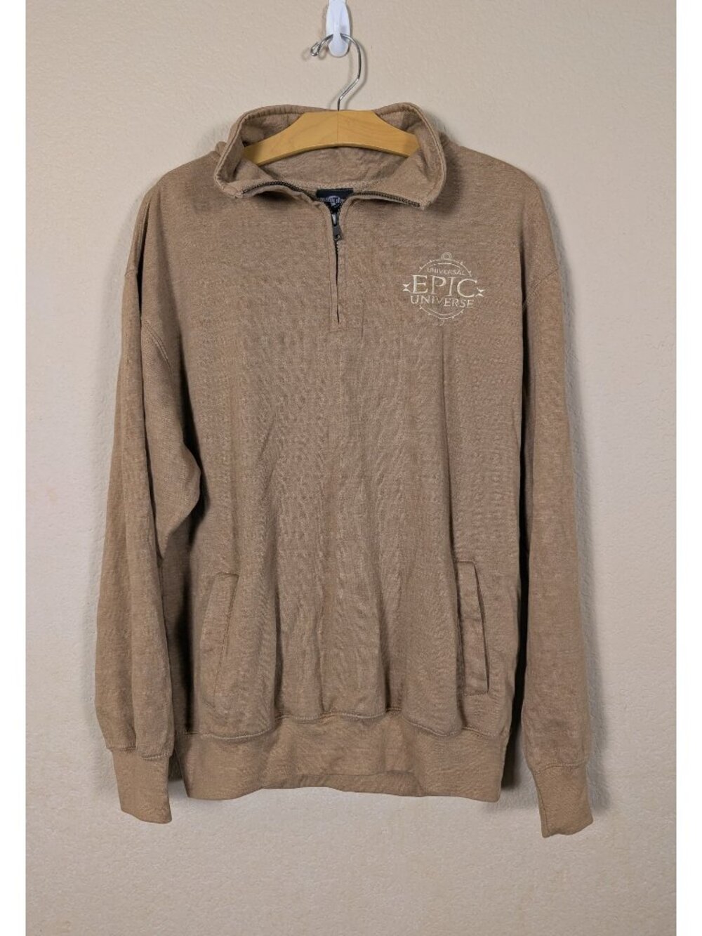 Epic Universe Quarter Zip Sweatshirt Size M Universal Studios Tan